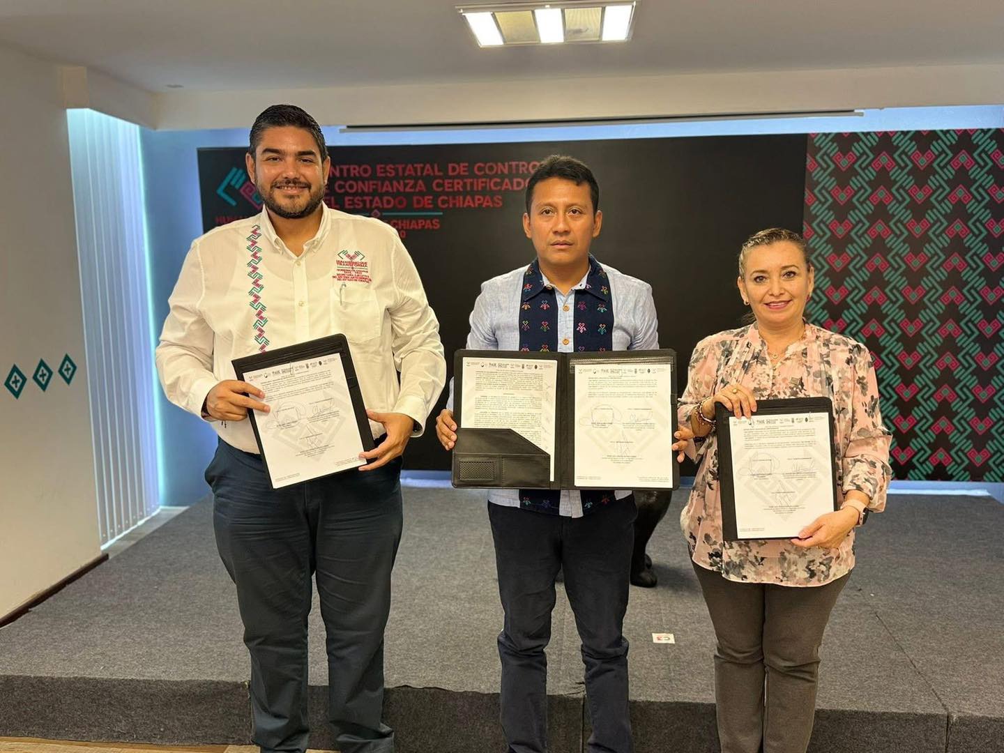 Firma del convenio de colaboración entre el Centro Estatal de Control de Confianza Certificado del Estado de Chiapas y el Comité Coordinador 