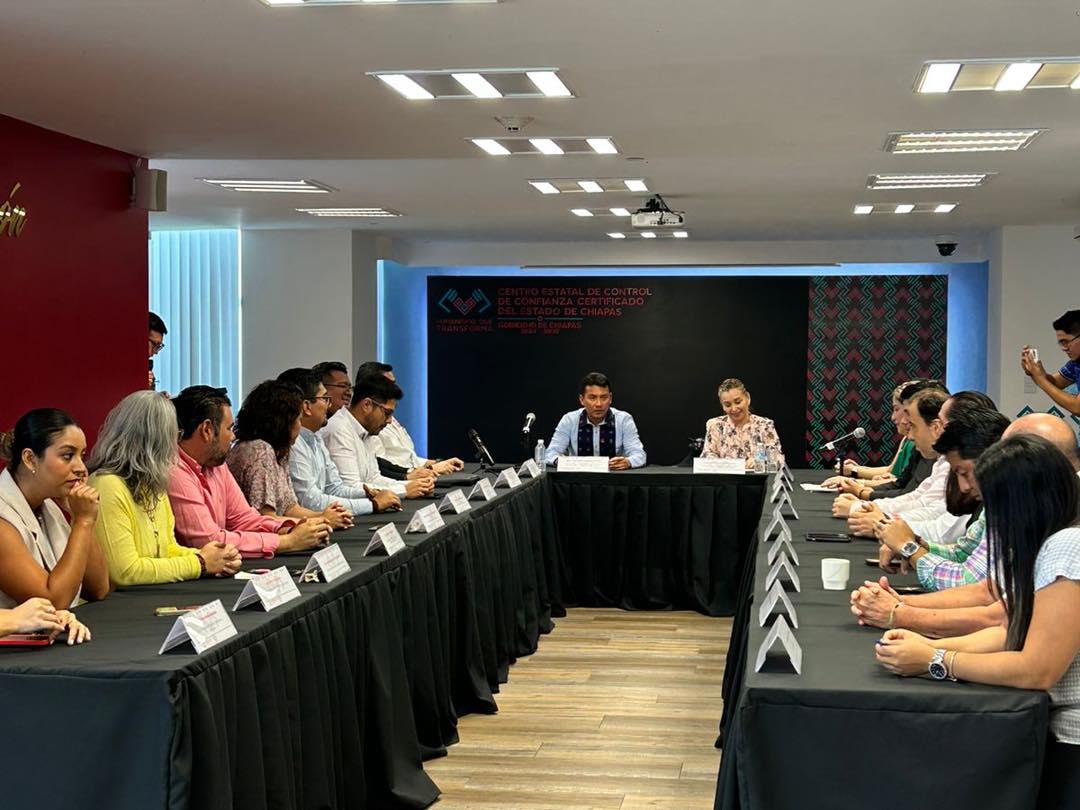 Firma del convenio de colaboración entre el Centro Estatal de Control de Confianza Certificado del Estado de Chiapas y el Comité Coordinador.